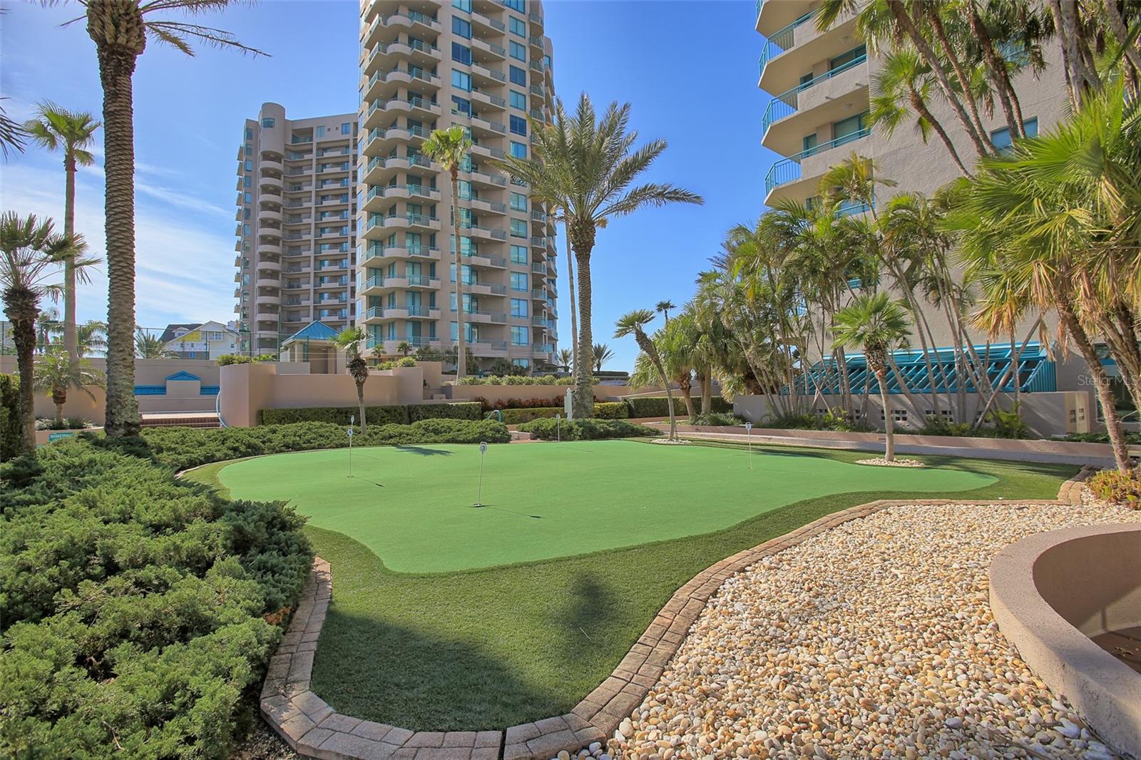 Listing photo id 80 for 1560 Gulf Boulevard 1107