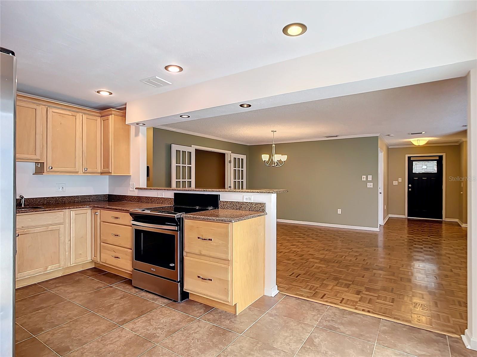 Listing photo id 20 for 2312 Heron Circle