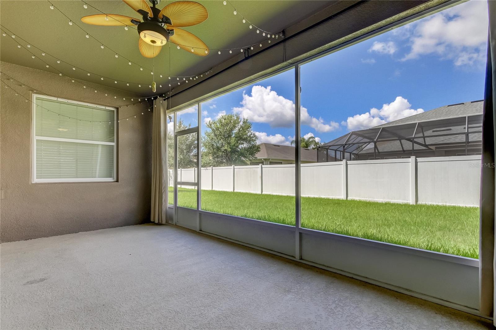 Listing photo id 27 for 5453 Suncatcher Drive