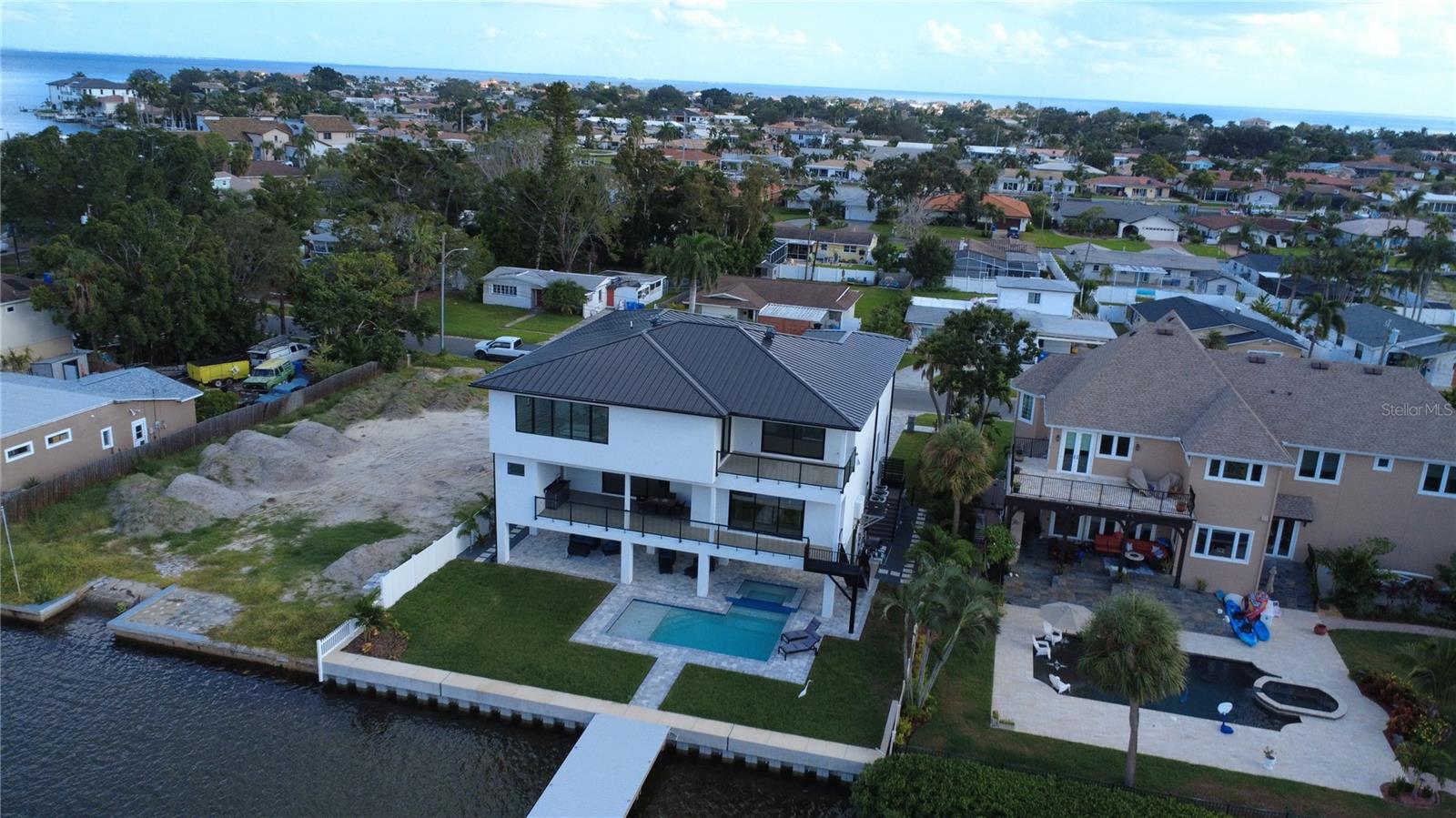 Image 78 of 82 For 2121 Bayou Grande Boulevard Ne