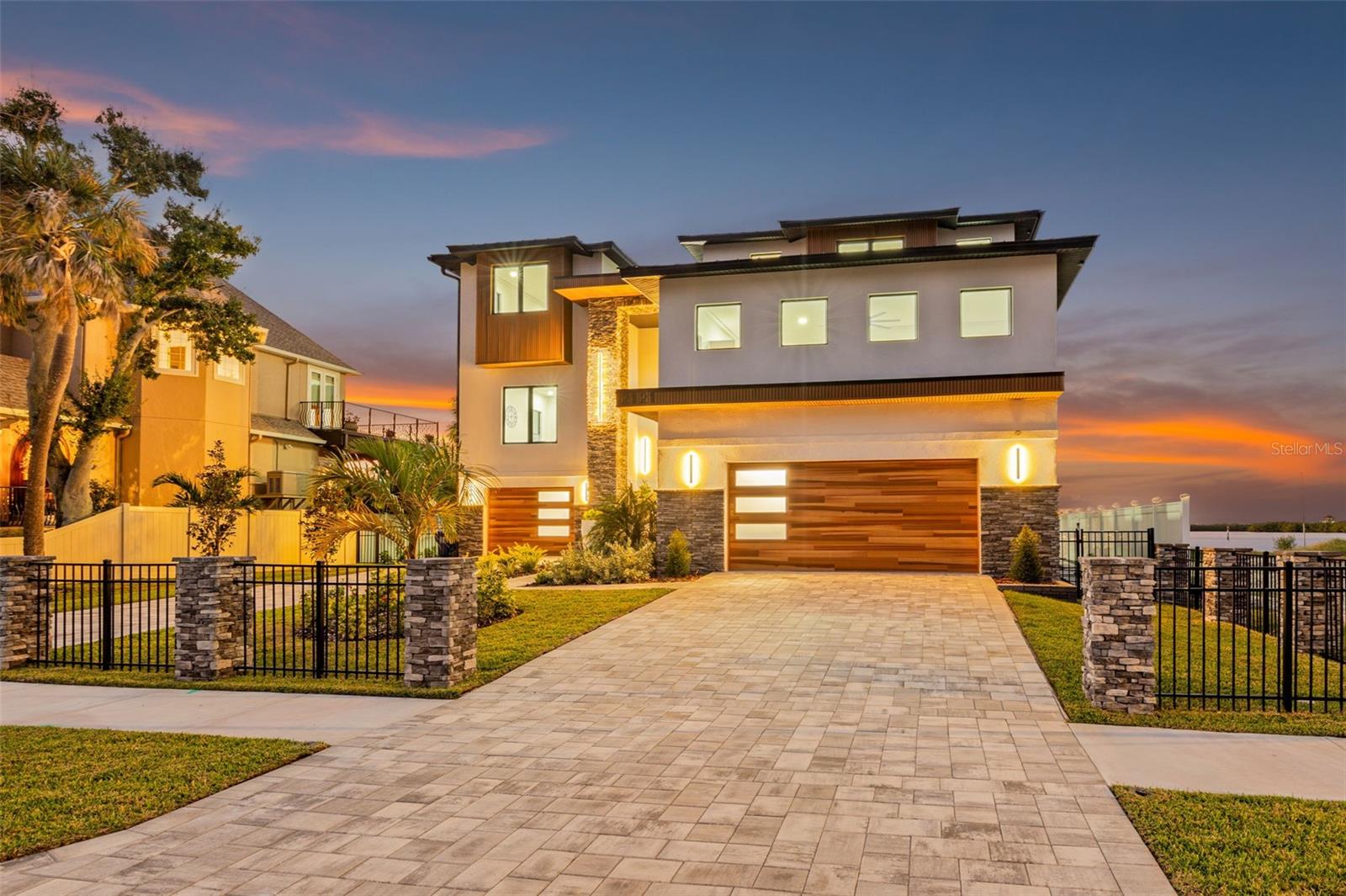 Image 81 of 82 For 2121 Bayou Grande Boulevard Ne