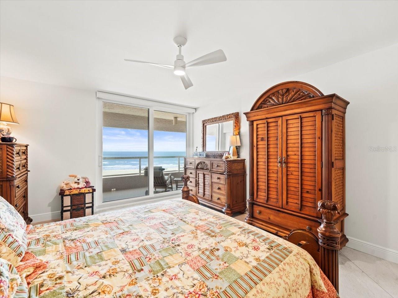 Listing photo id 21 for 1340 Gulf Boulevard 4d