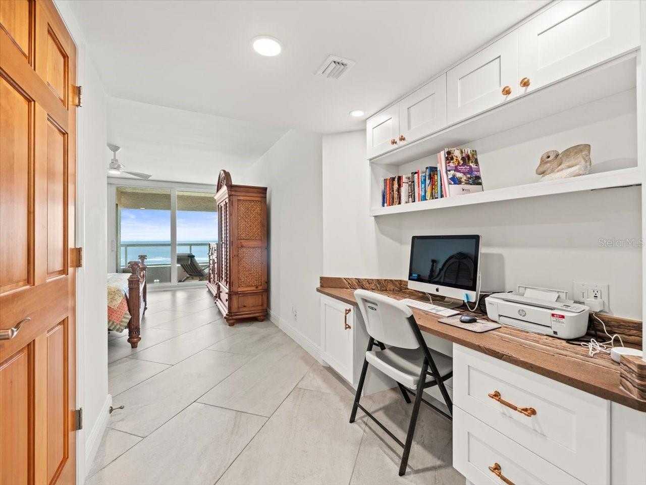 Listing photo id 23 for 1340 Gulf Boulevard 4d