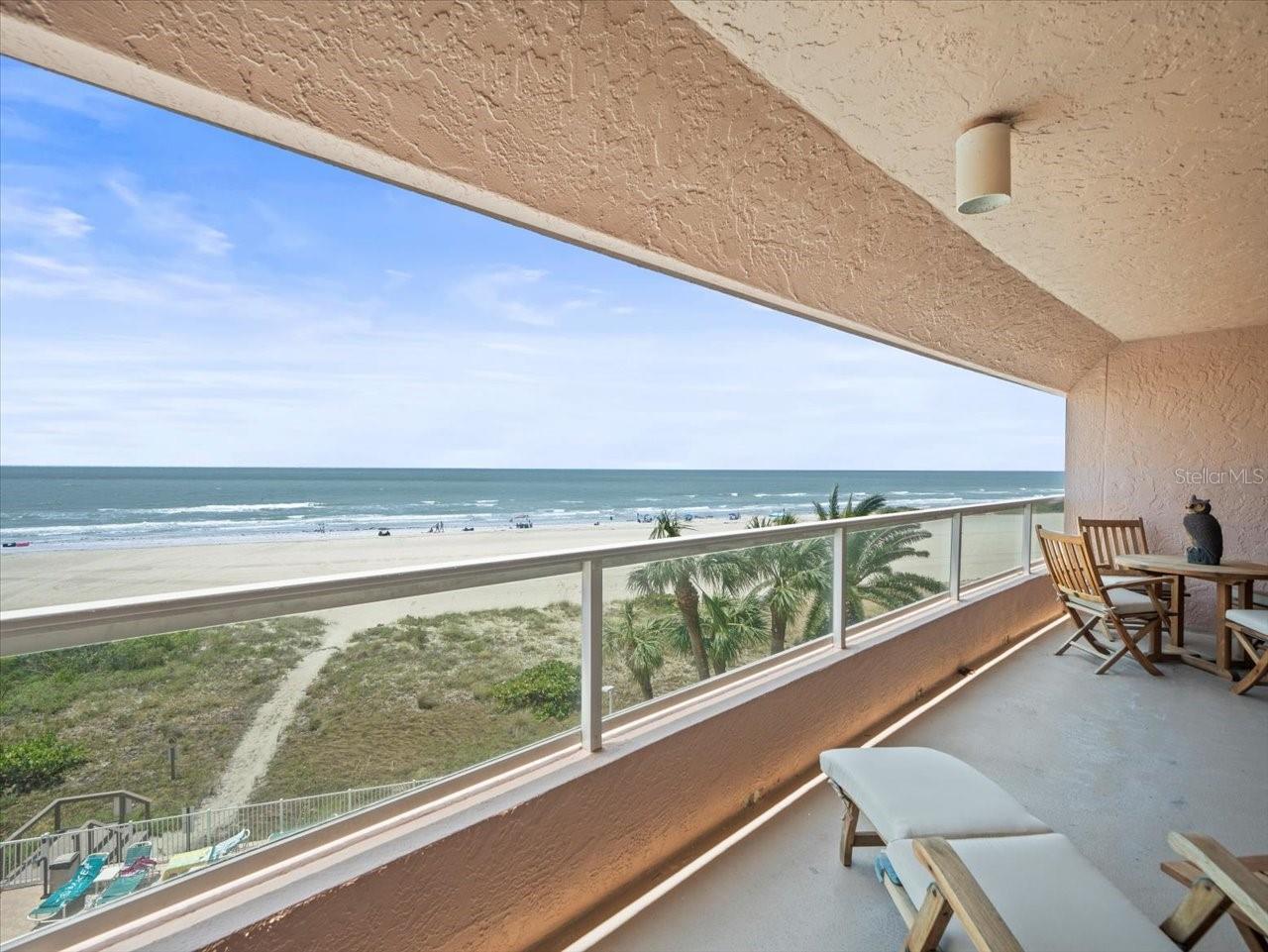 Listing photo id 4 for 1340 Gulf Boulevard 4d