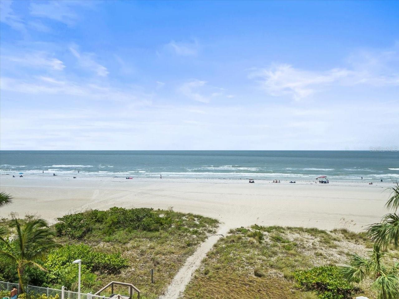 Listing photo id 5 for 1340 Gulf Boulevard 4d