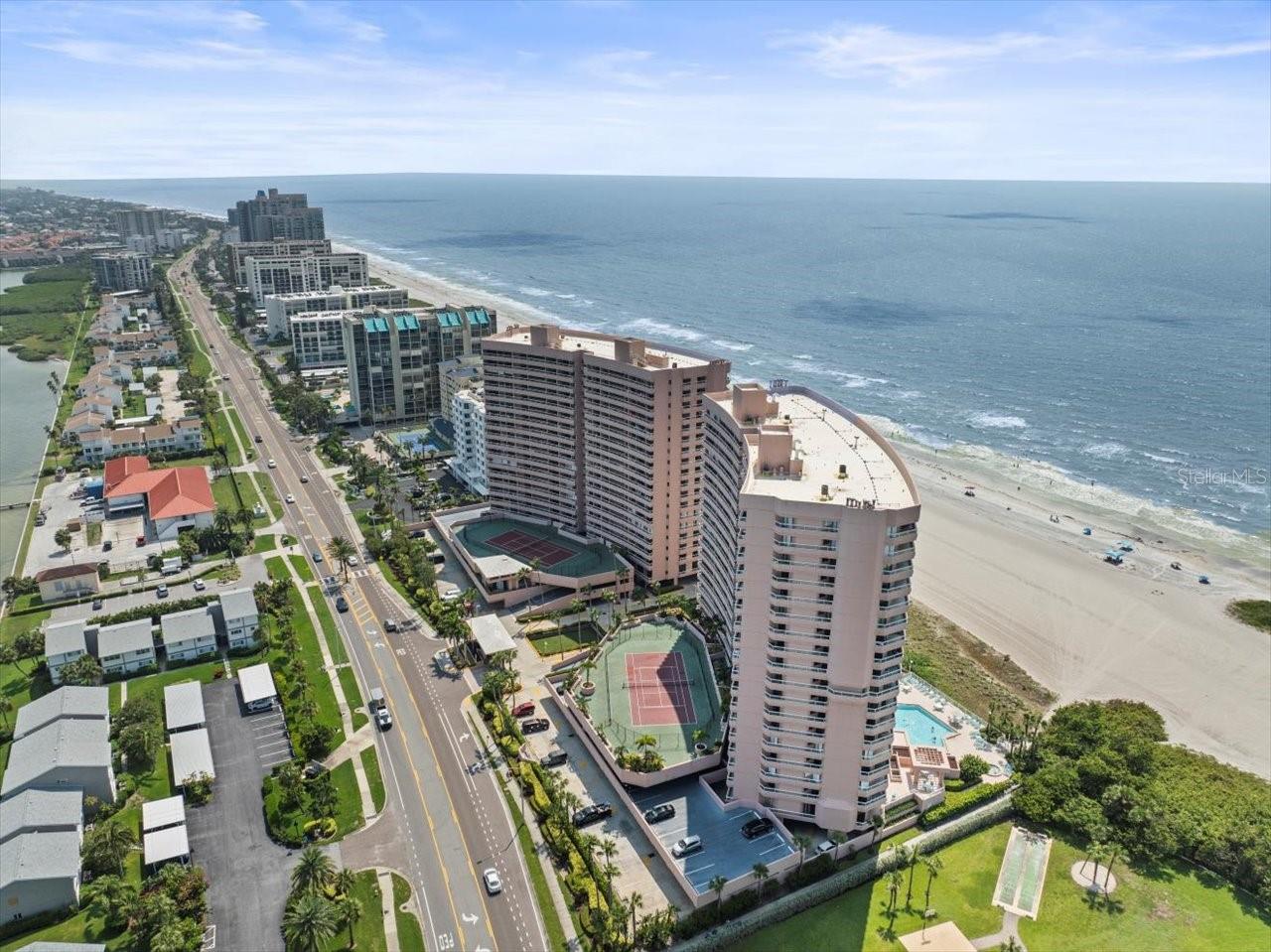 Listing photo id 80 for 1340 Gulf Boulevard 4d