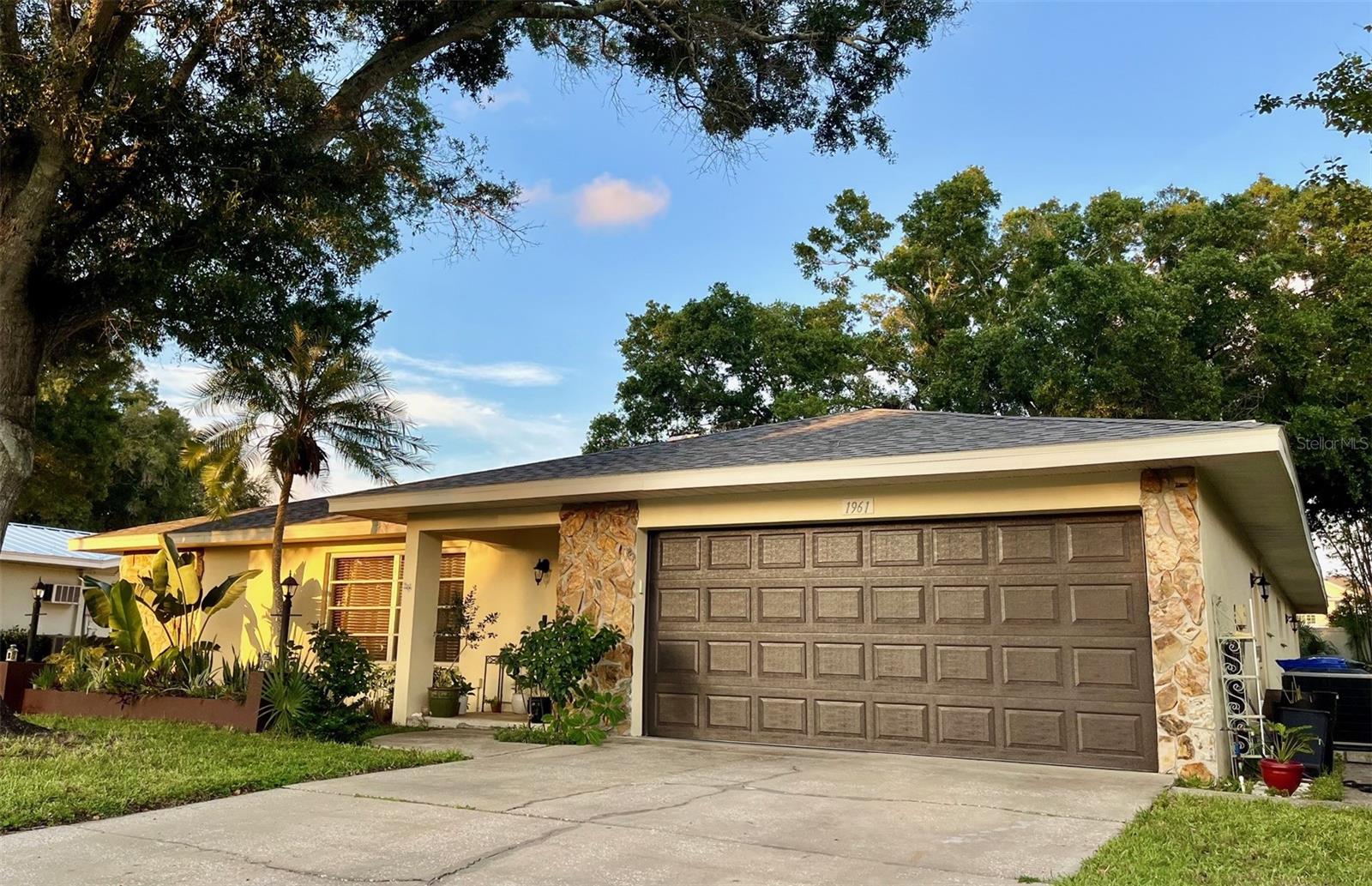 Details for 1961 Canadiana Court, DUNEDIN, FL 34698