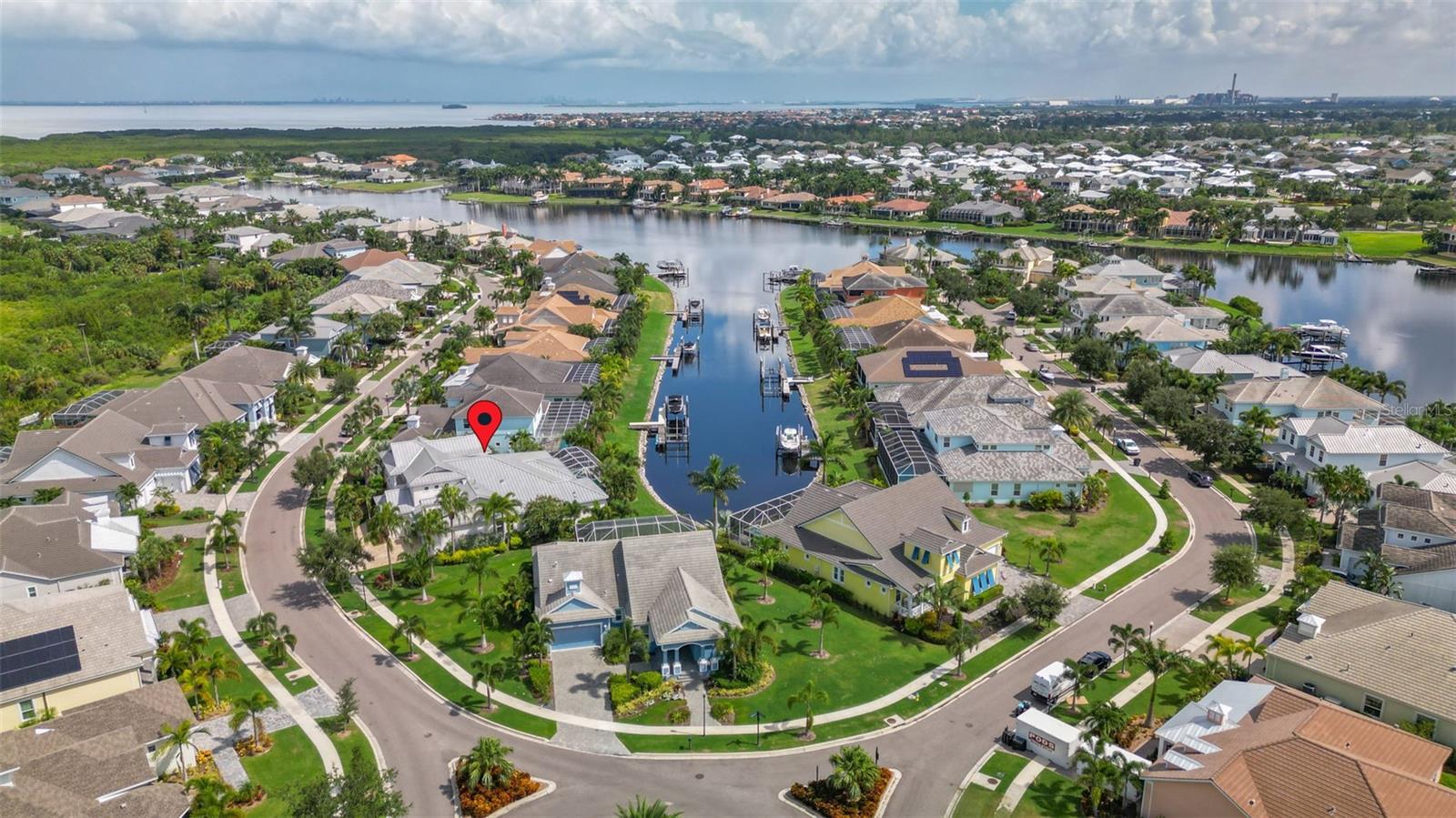 Listing photo id 42 for 709 Manns Harbor Drive