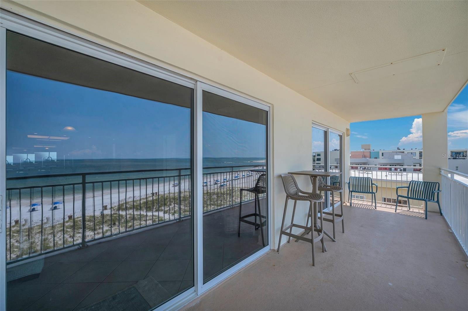 Listing photo id 8 for 13000 Gulf Boulevard 409