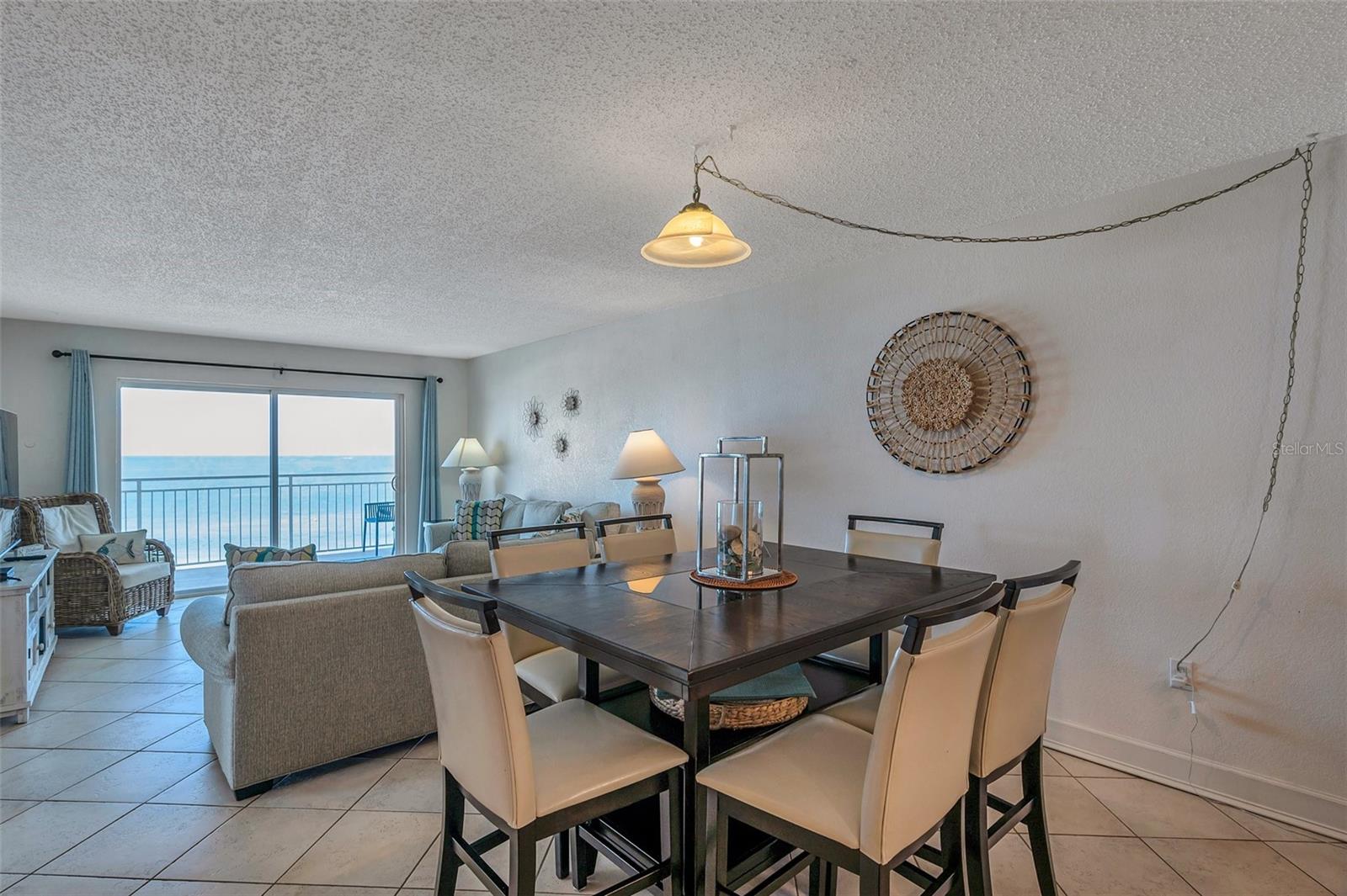 Listing photo id 17 for 13000 Gulf Boulevard 409