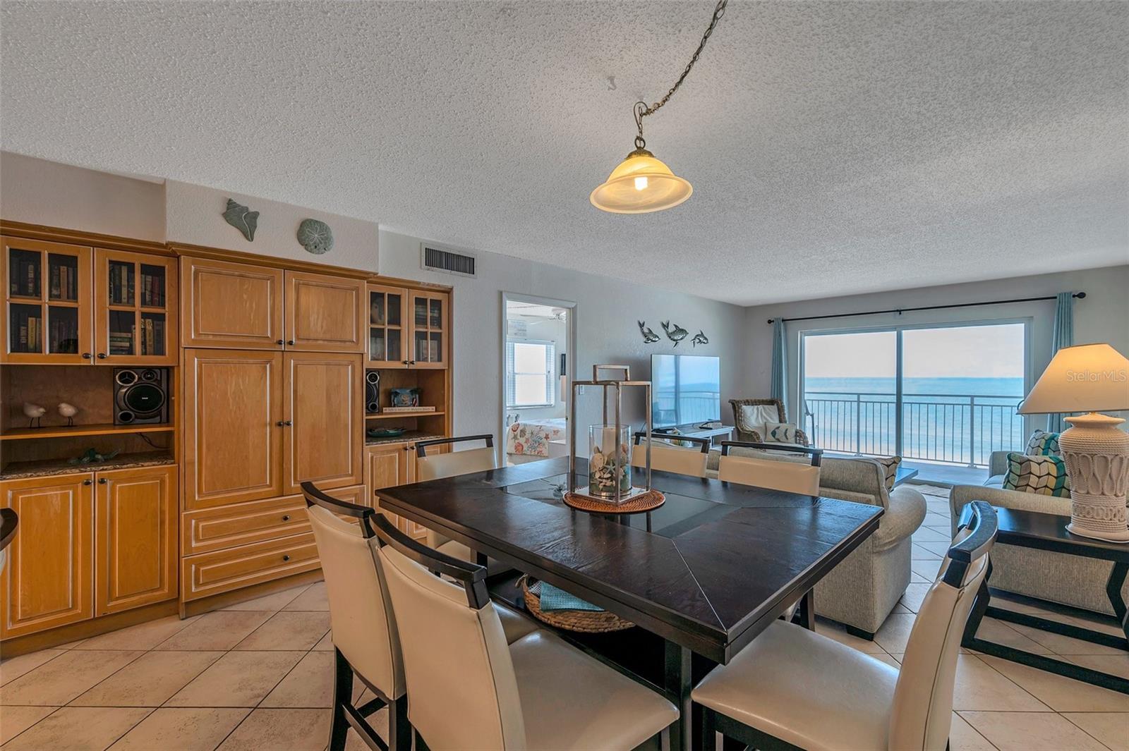 Listing photo id 20 for 13000 Gulf Boulevard 409