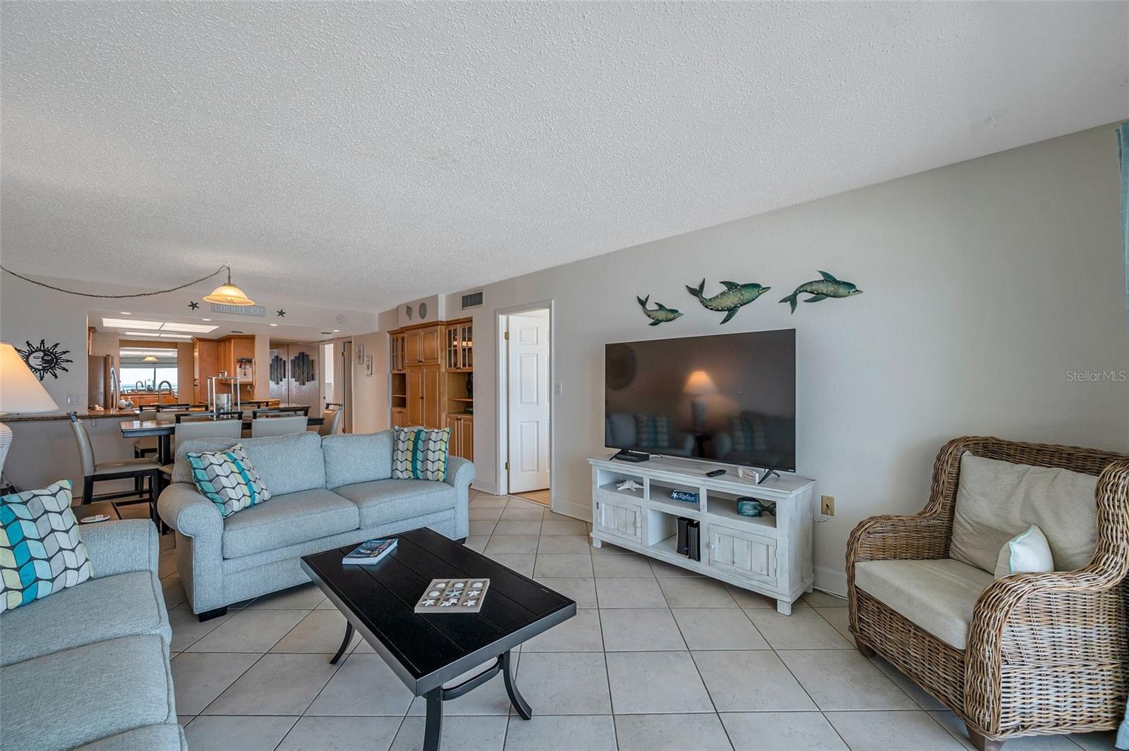 Listing photo id 23 for 13000 Gulf Boulevard 409