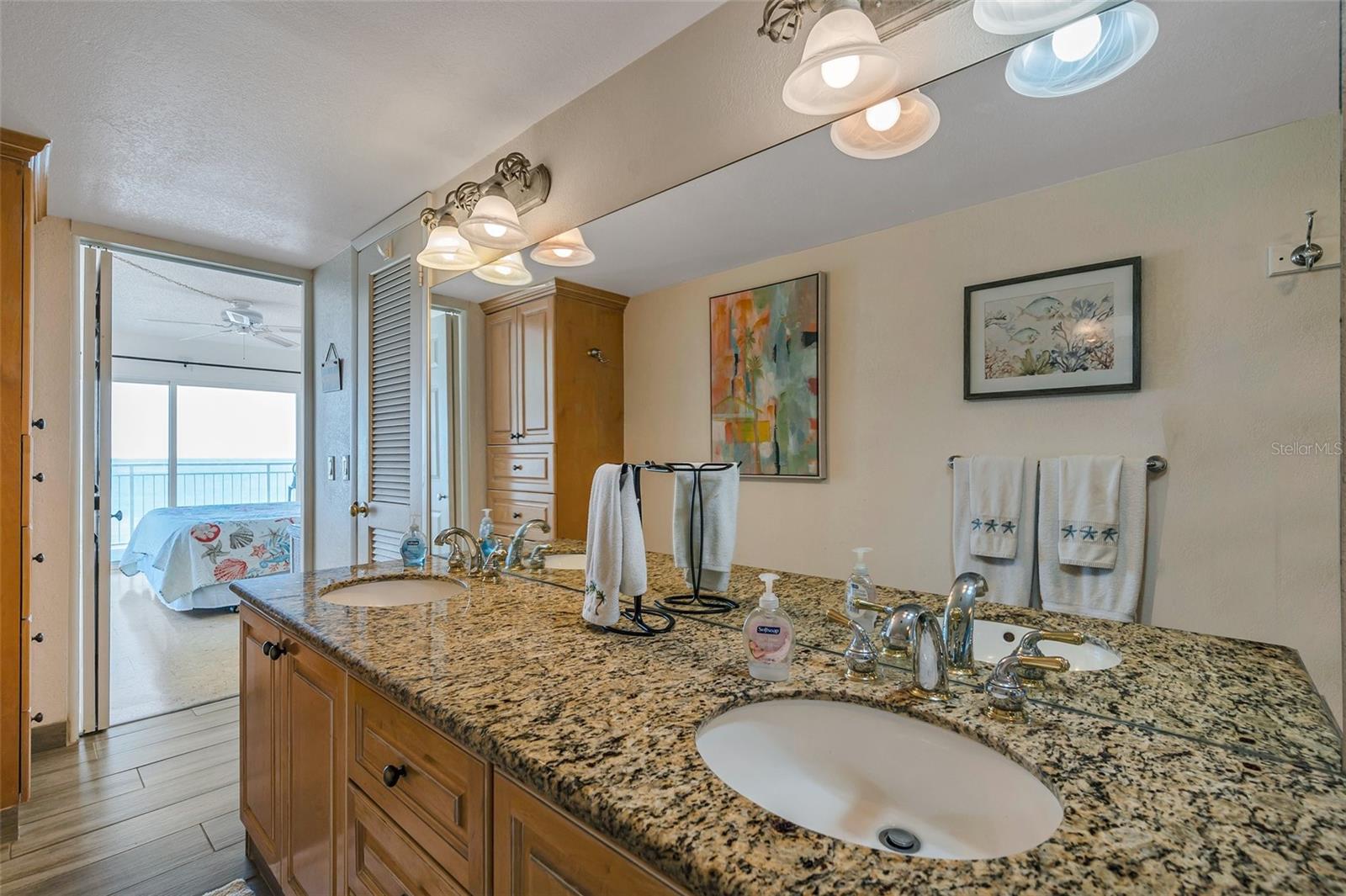 Listing photo id 28 for 13000 Gulf Boulevard 409