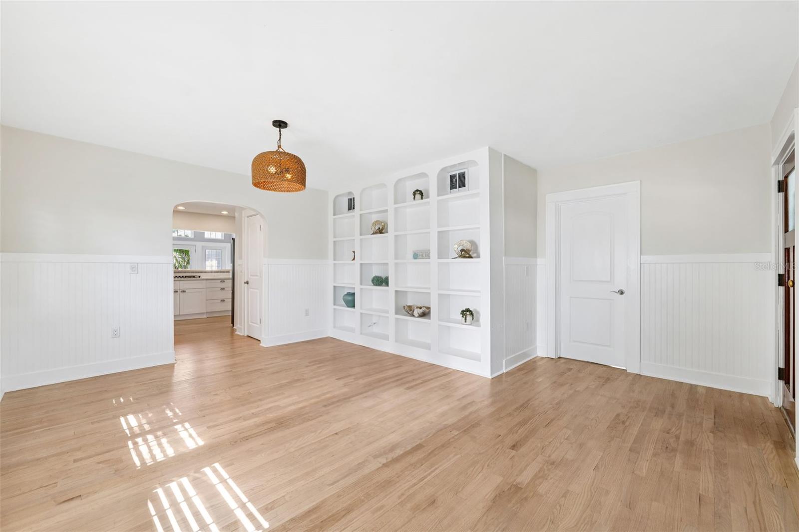 Image 16 of 56 For 106 19th Avenue