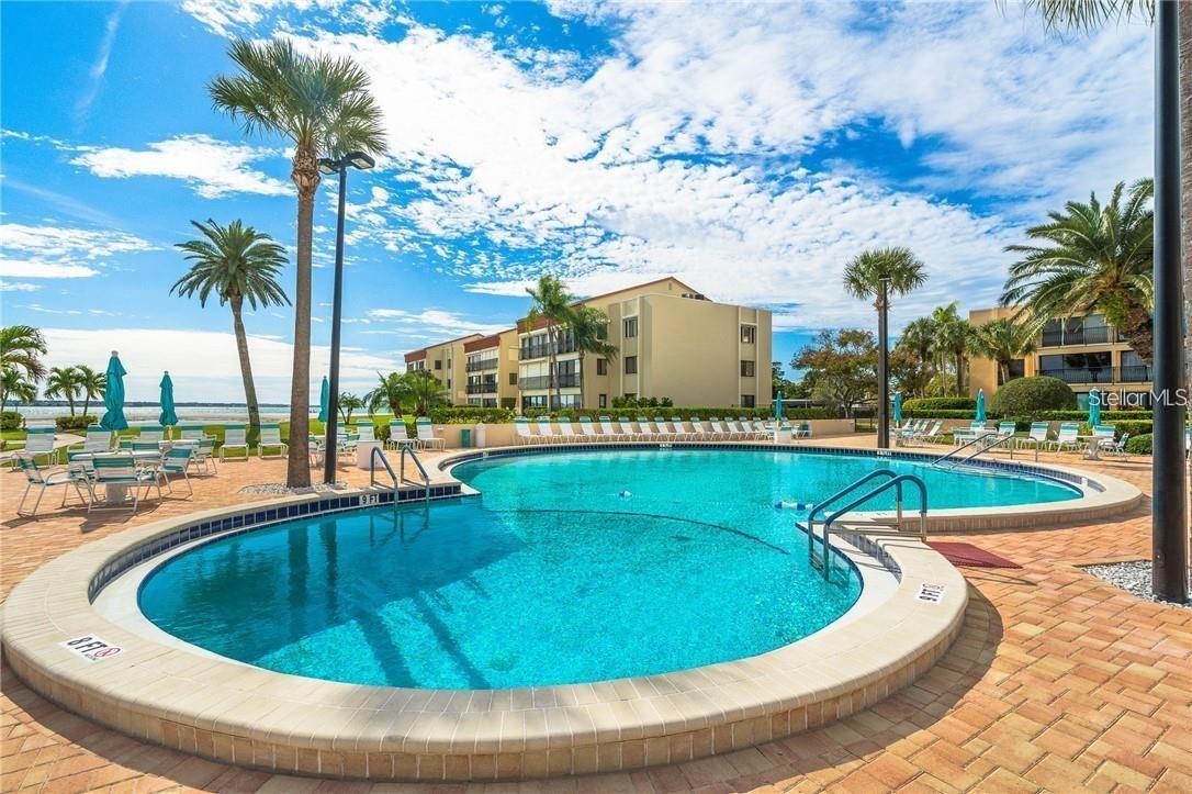 Image 5 of 20 For 855 Bayway Boulevard 402