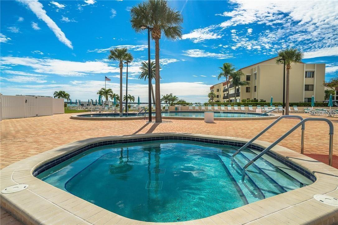 Image 6 of 20 For 855 Bayway Boulevard 402