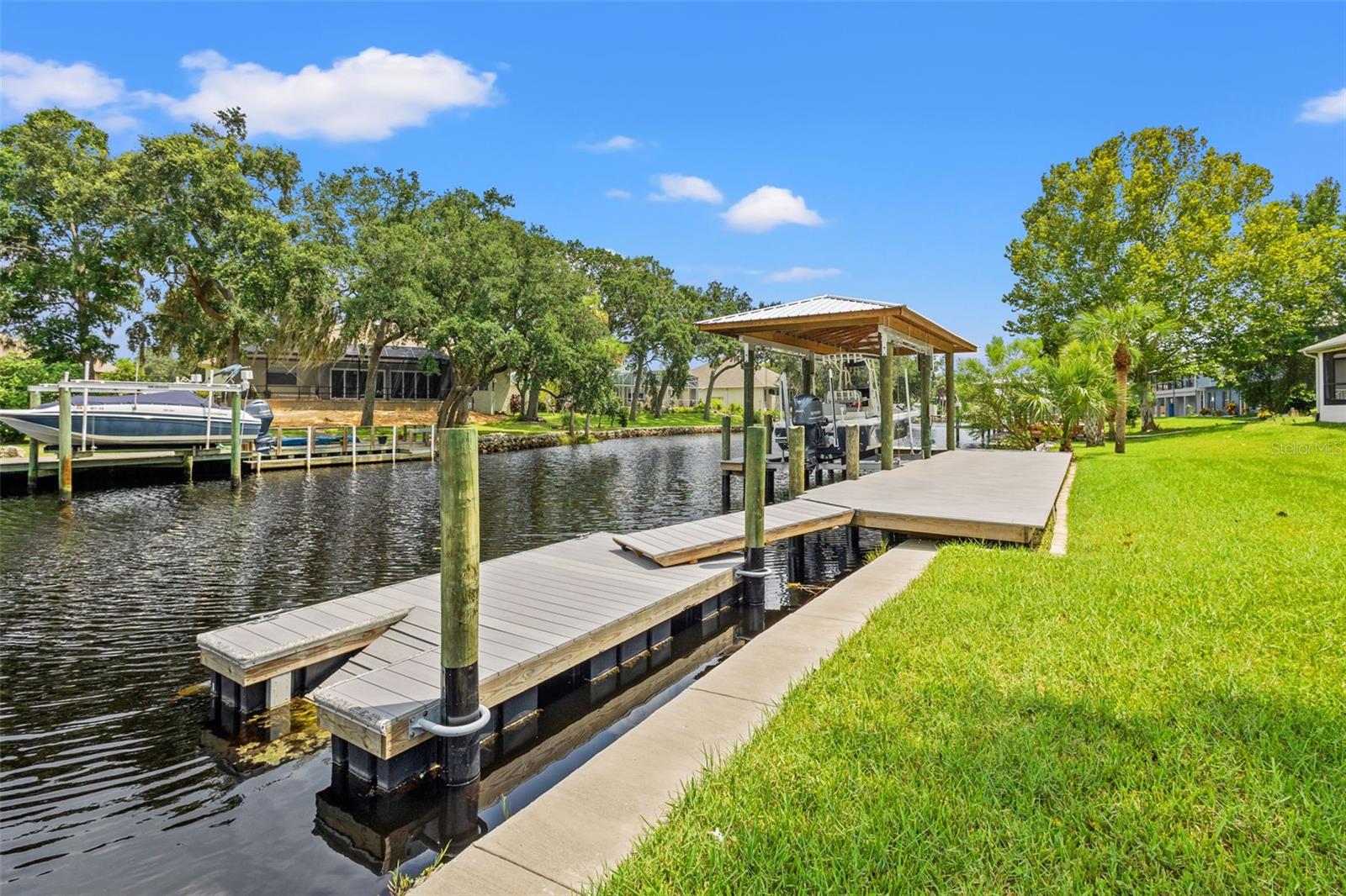 Listing photo id 60 for 5145 Mystic Point