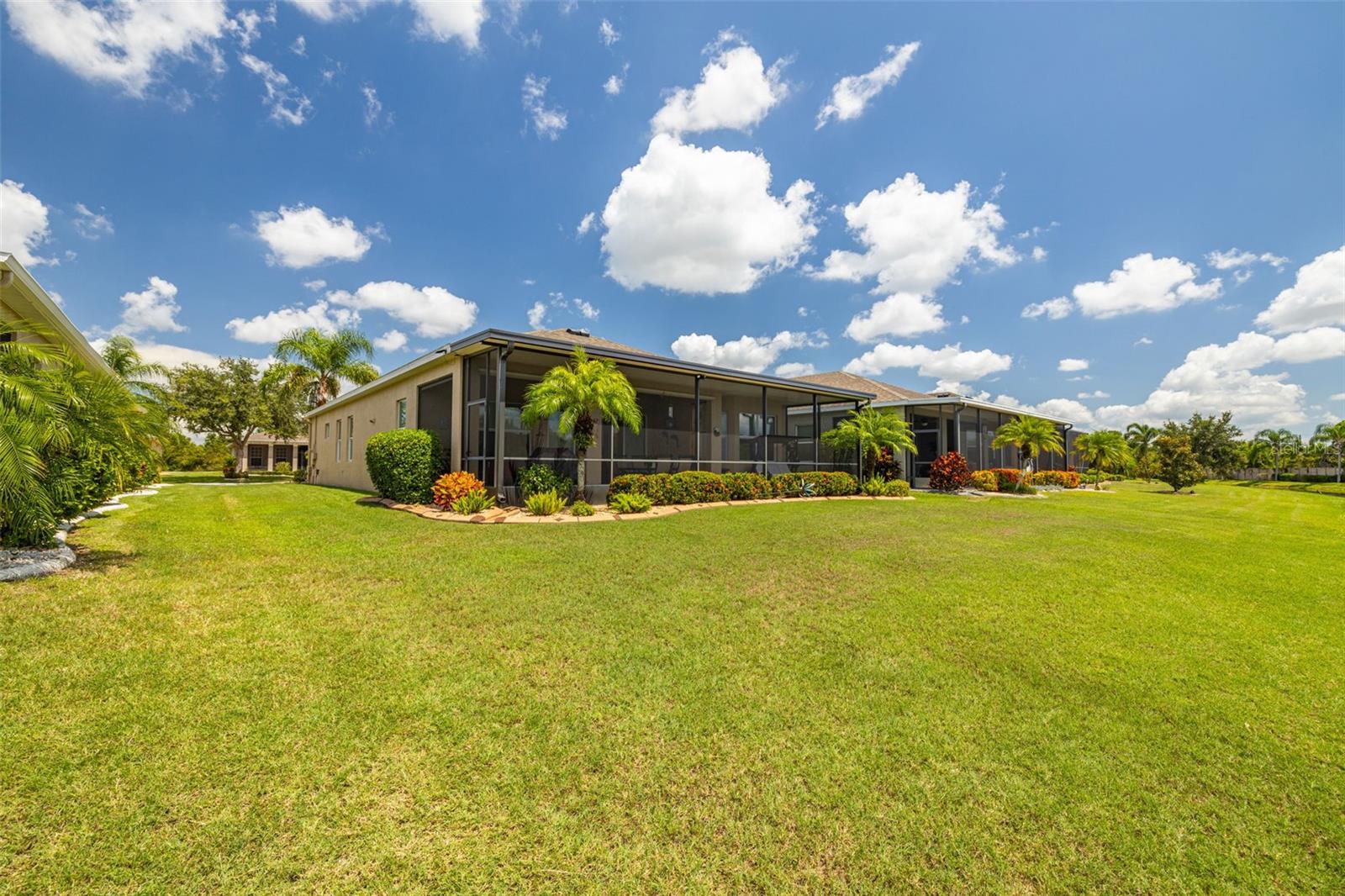 Listing photo id 39 for 1627 Emerald Dunes Drive