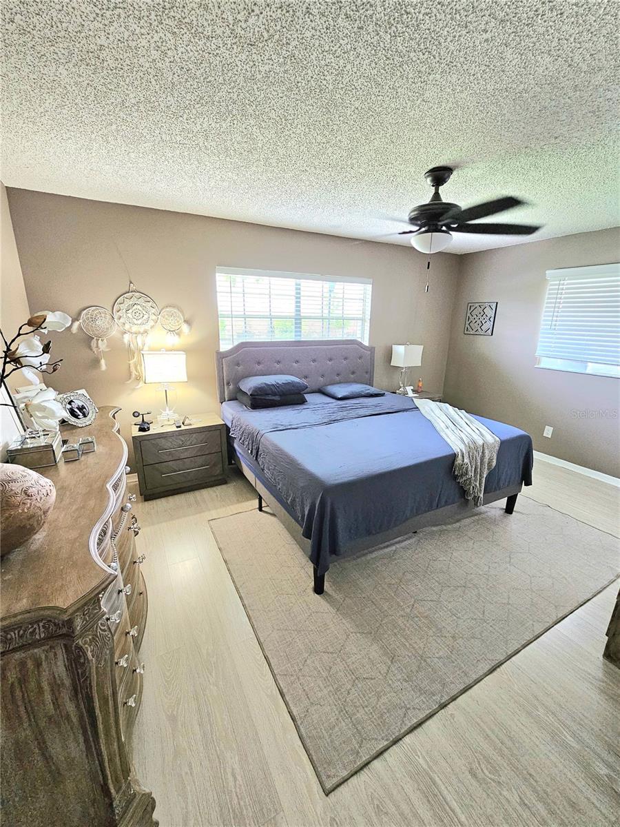 Image 38 of 48 For 8813 Spring Haven Boulevard 44