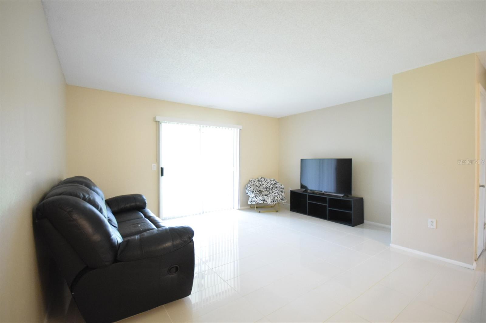 Listing photo id 12 for 9481 Highland Oak Drive 1402