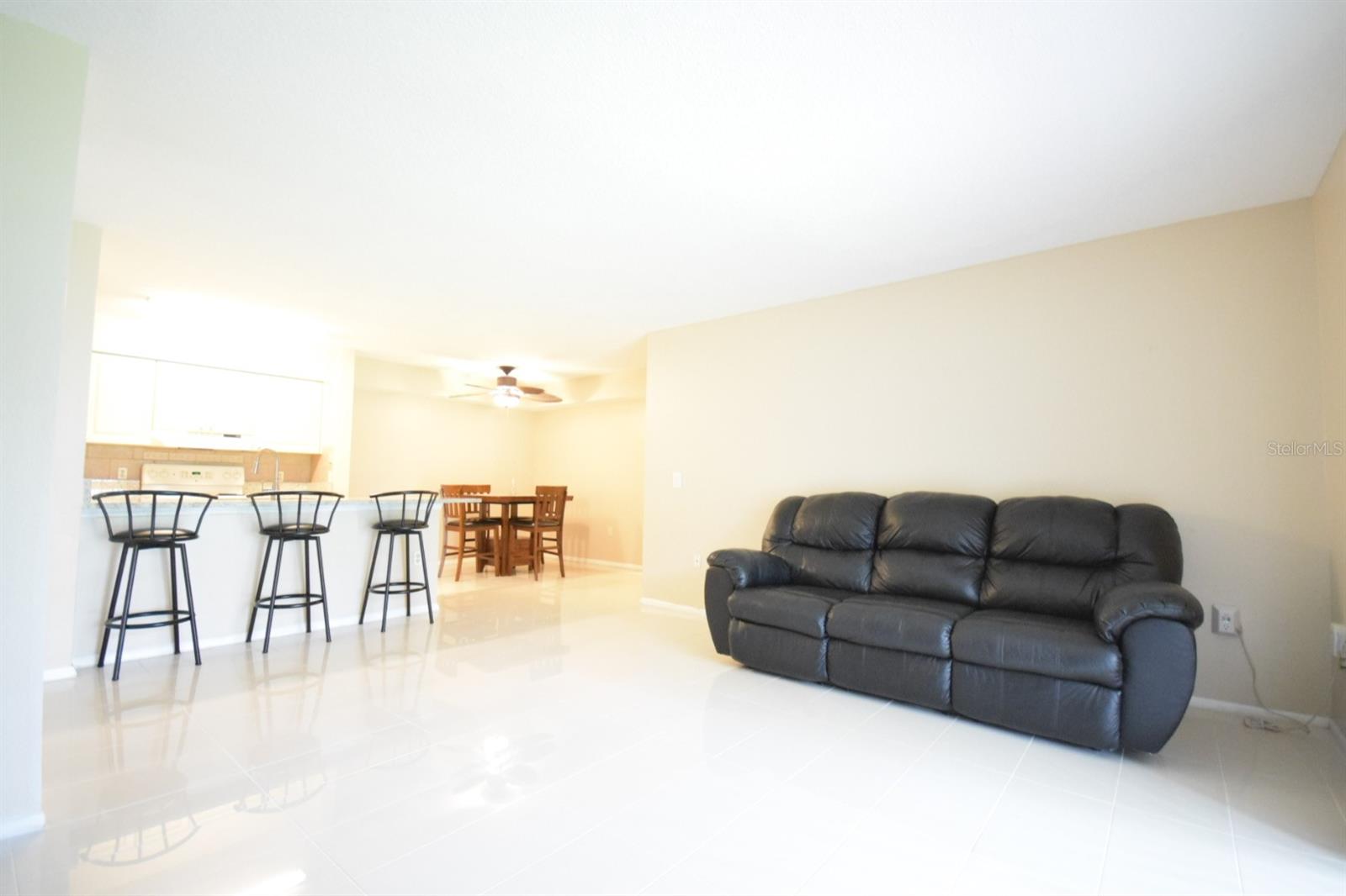 Listing photo id 15 for 9481 Highland Oak Drive 1402