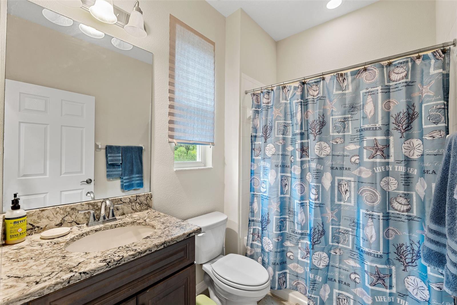 Listing photo id 25 for 19258 Briarbrook Drive