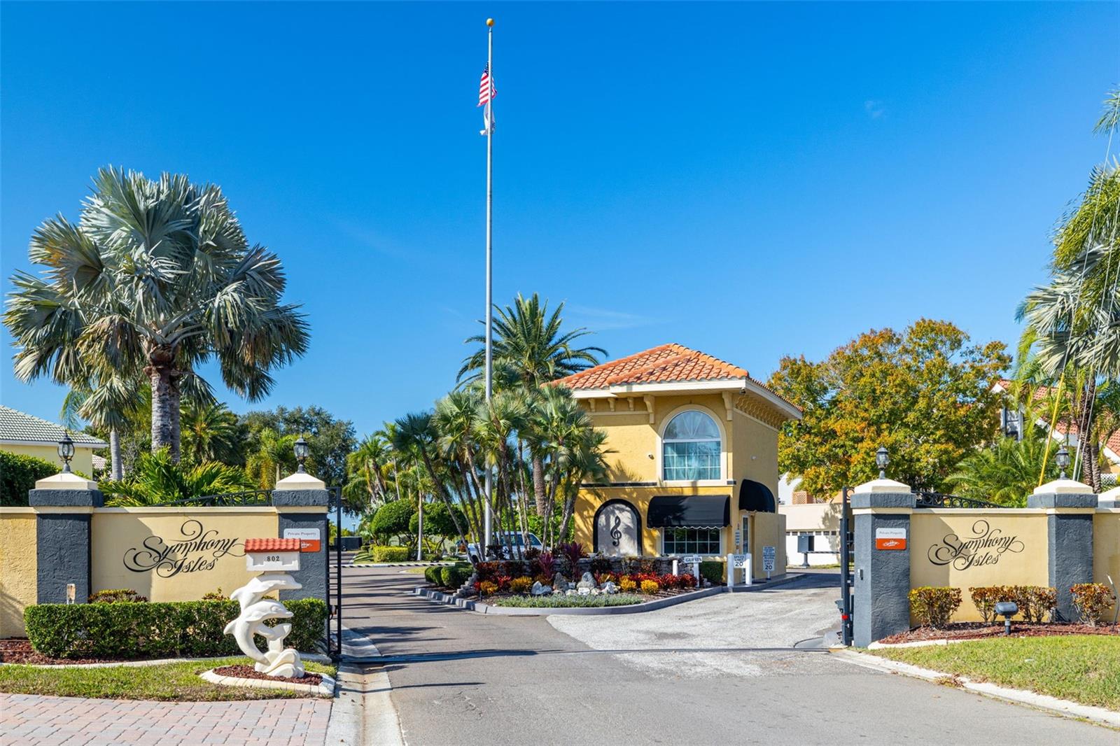 Listing photo id 48 for 843 Symphony Isles Boulevard