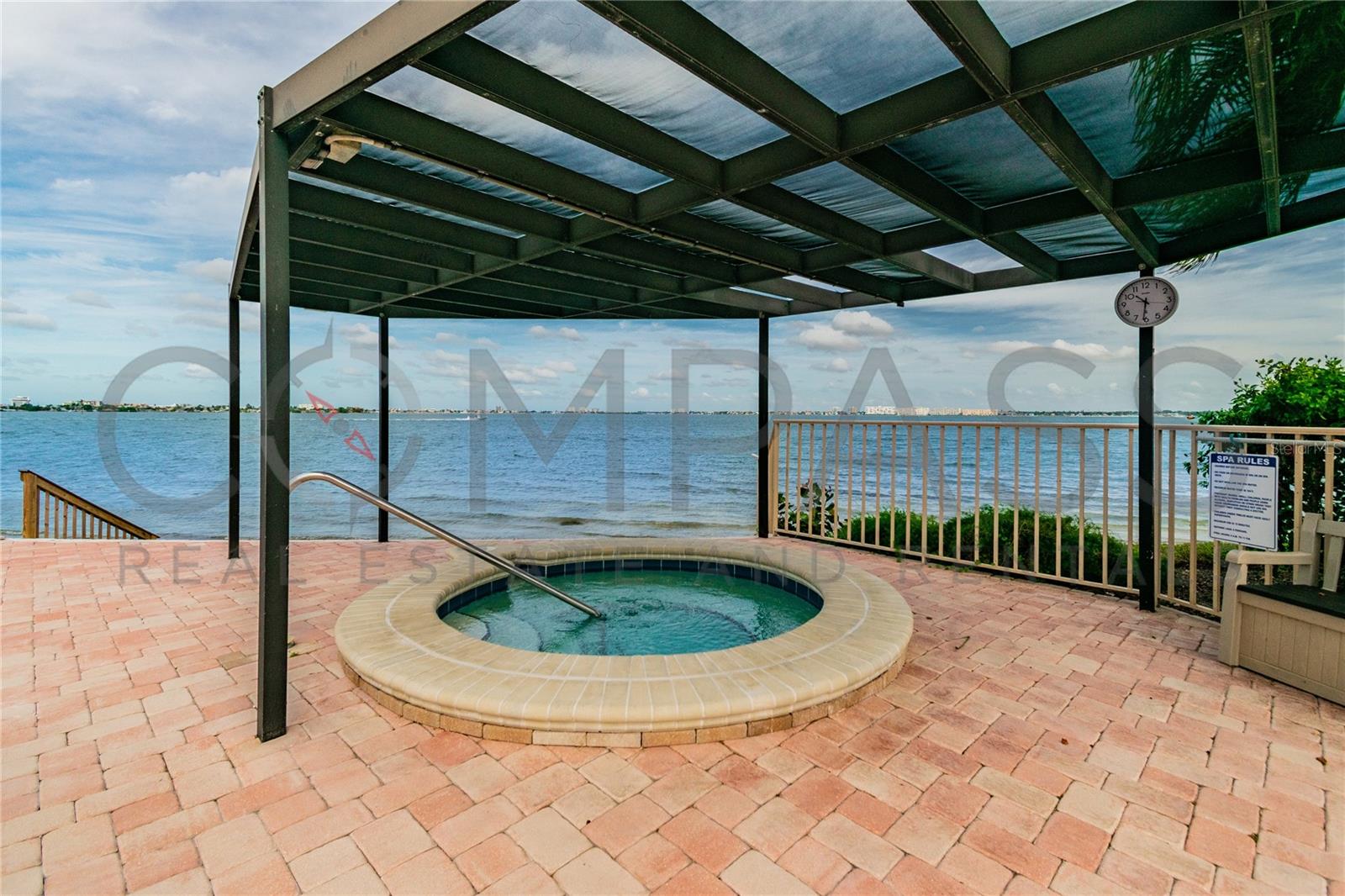 Image 11 of 15 For 6177 Sun Boulevard 404