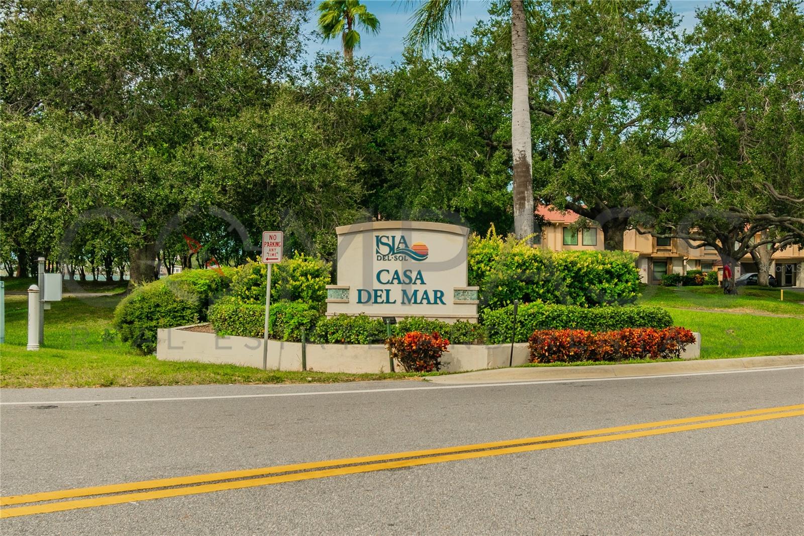 Image 13 of 15 For 6177 Sun Boulevard 404
