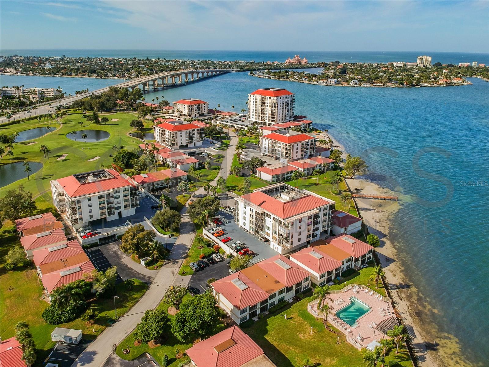 Image 7 of 15 For 6177 Sun Boulevard 404