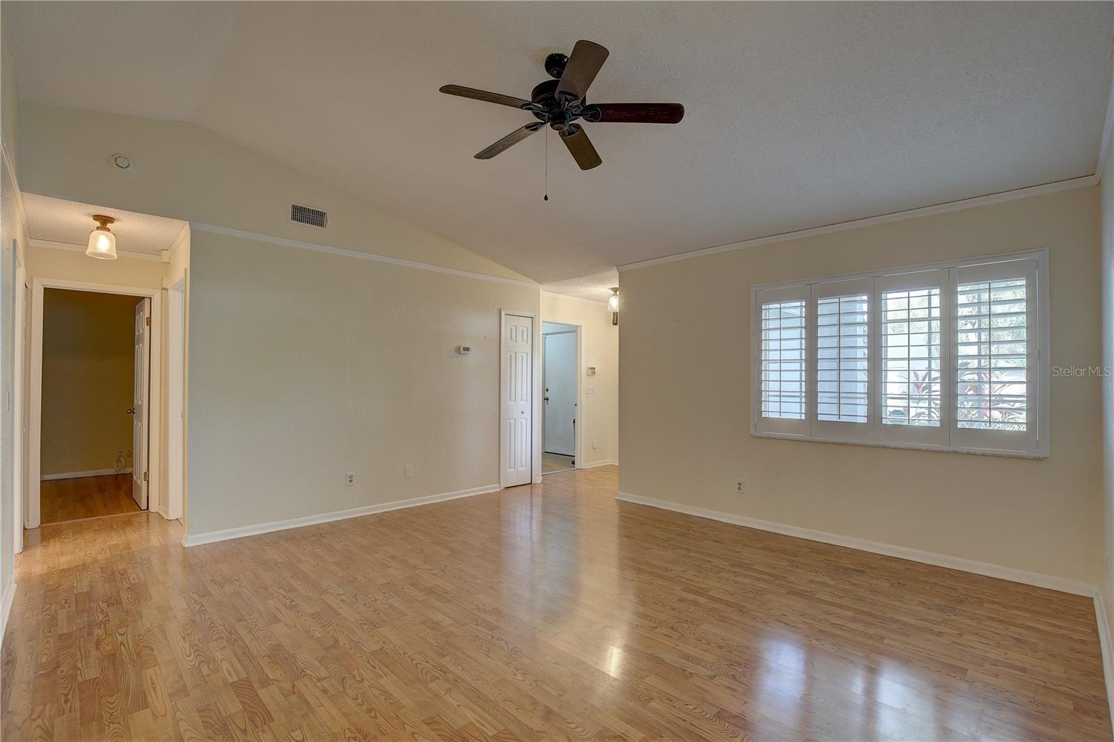 Listing photo id 12 for 12151 72nd Way