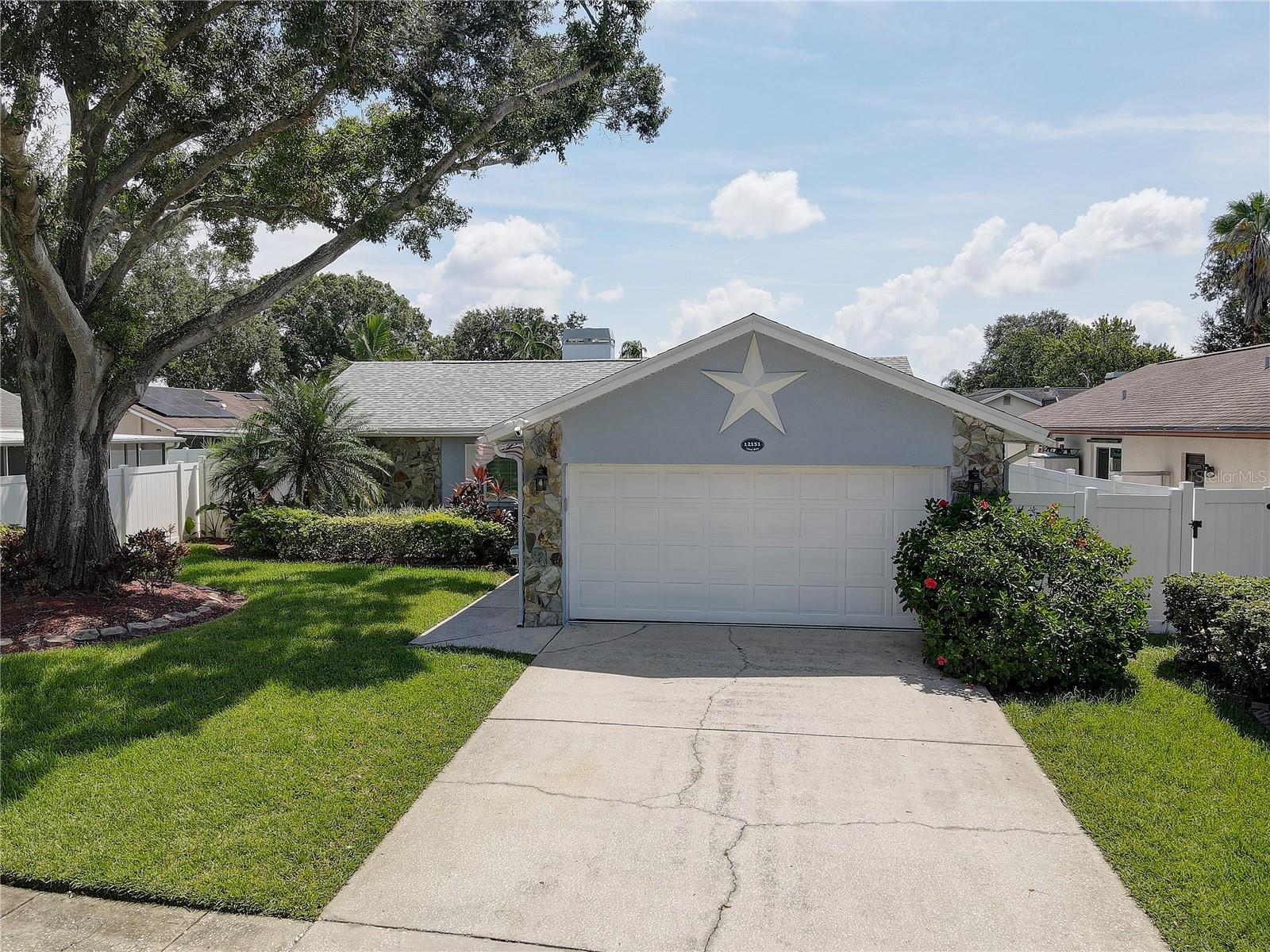 Listing photo id 26 for 12151 72nd Way