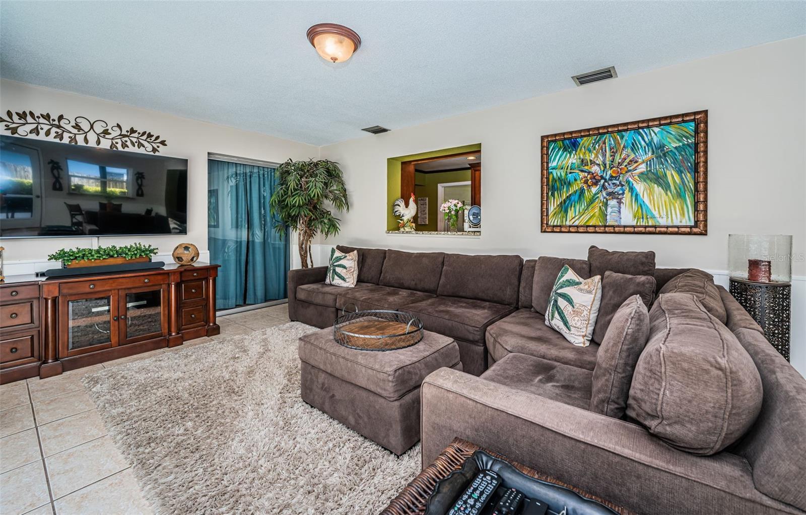 Image 40 of 94 For 2437 Summerlin Drive