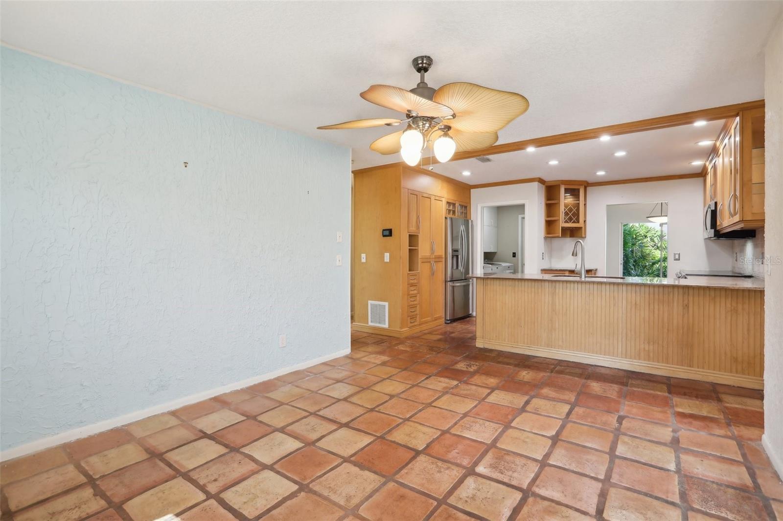 Image 11 of 54 For 2668 Colony Drive