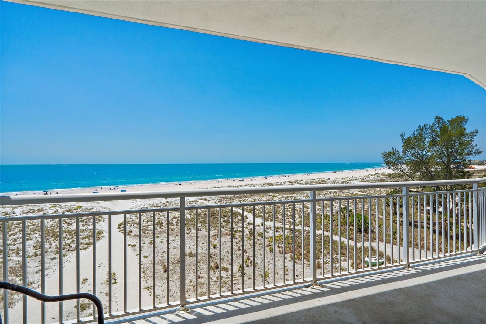 Image 36 of 63 For 10116 Gulf Boulevard 403w