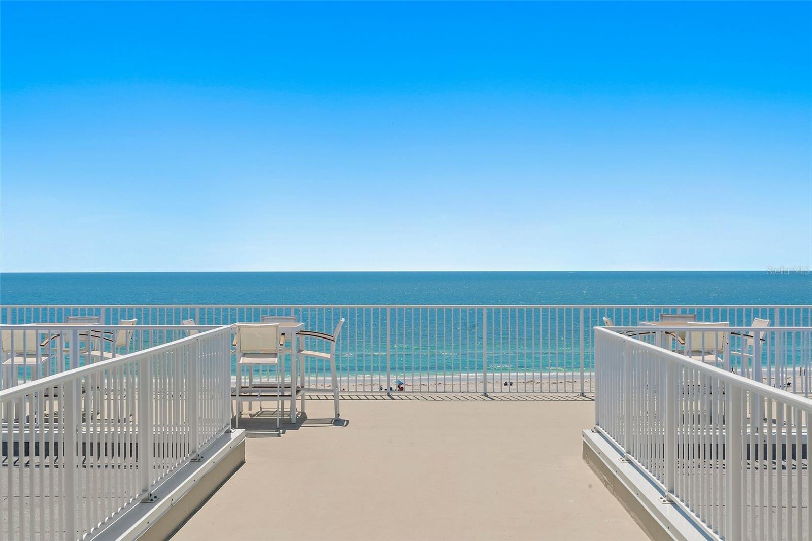 Image 43 of 63 For 10116 Gulf Boulevard 403w