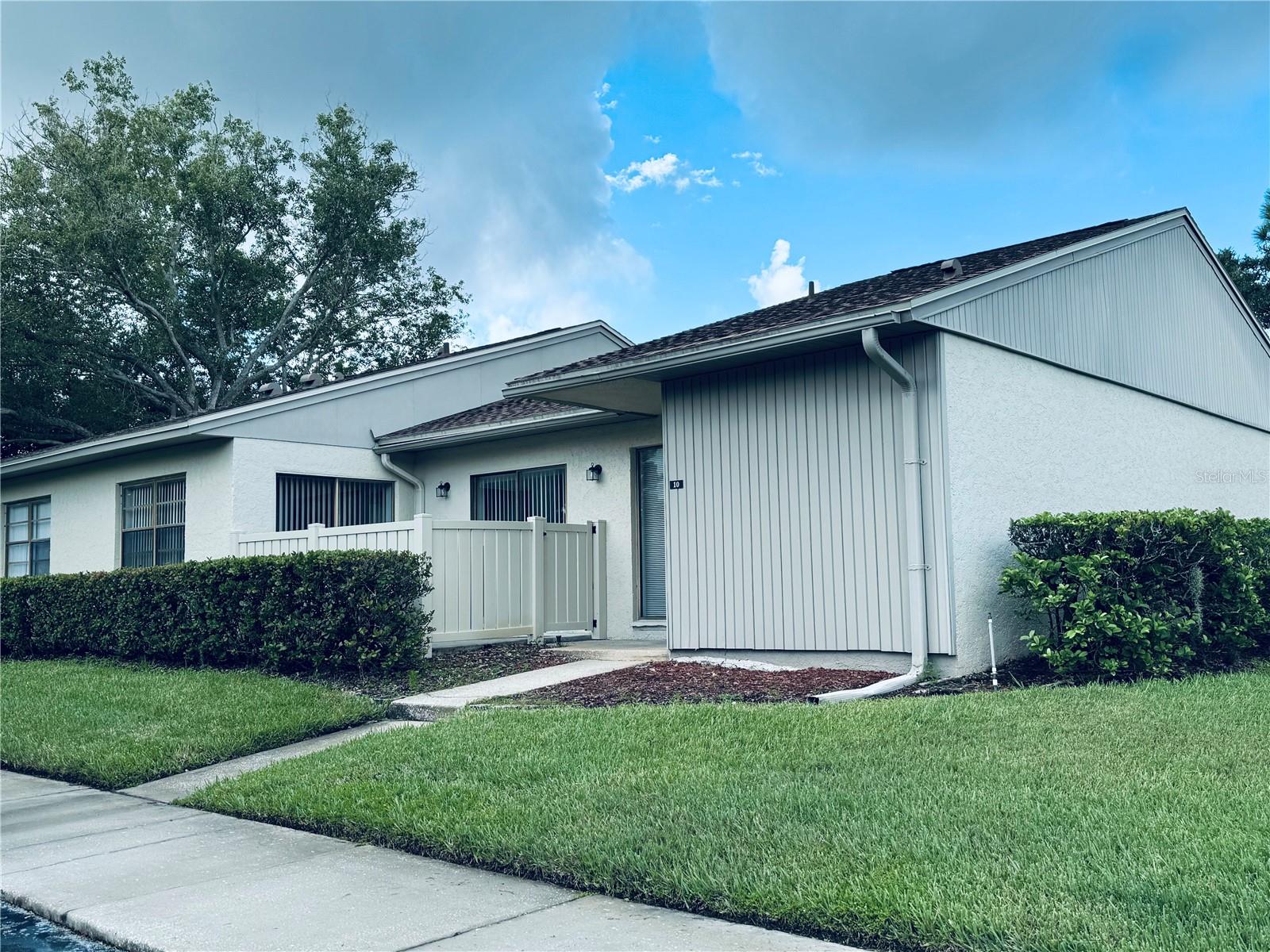 Details for 10 Evelyn Court, OLDSMAR, FL 34677