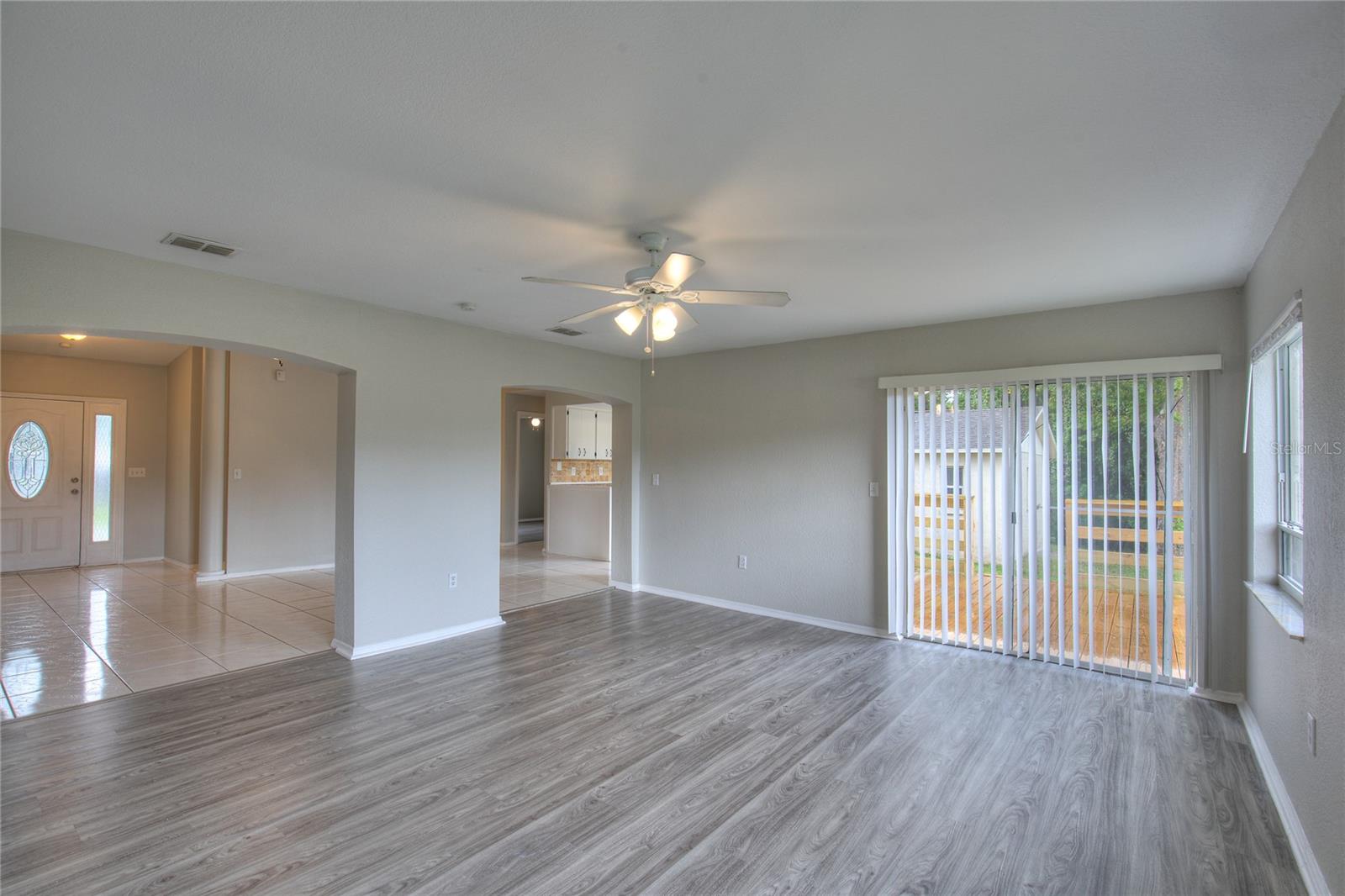 Image 16 of 43 For 9421 Sunshine Boulevard