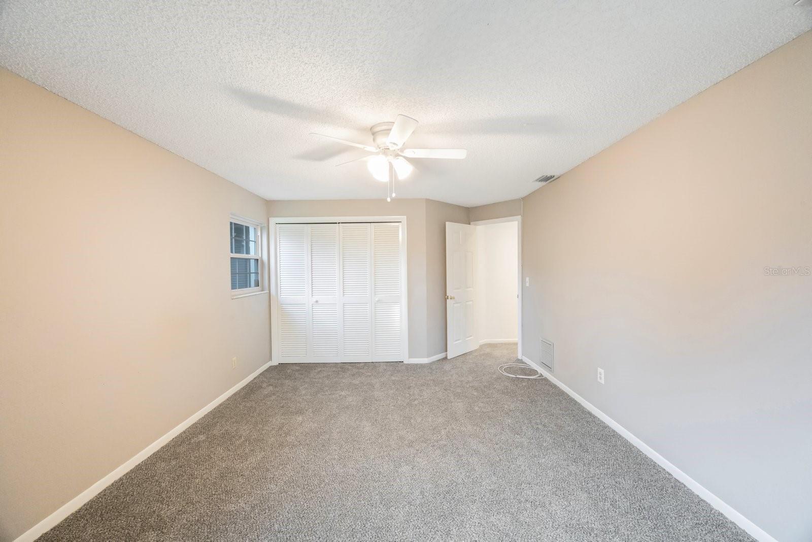 Listing photo id 23 for 8887 124th Way