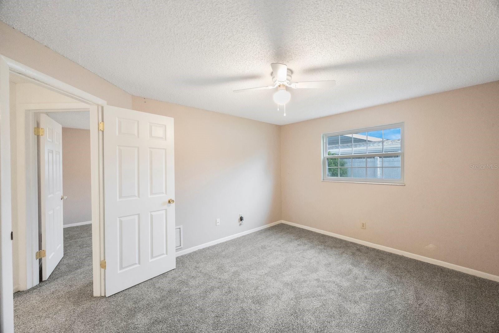 Listing photo id 30 for 8887 124th Way