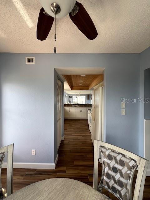 Image 13 of 45 For 650 Island Way 708