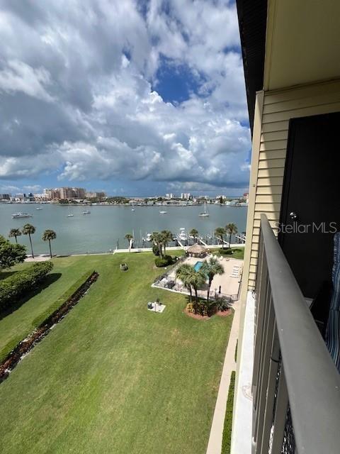 Image 27 of 45 For 650 Island Way 708