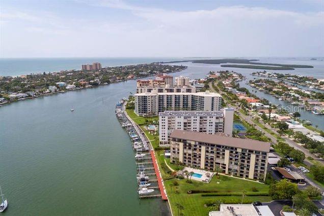 Image 3 of 45 For 650 Island Way 708