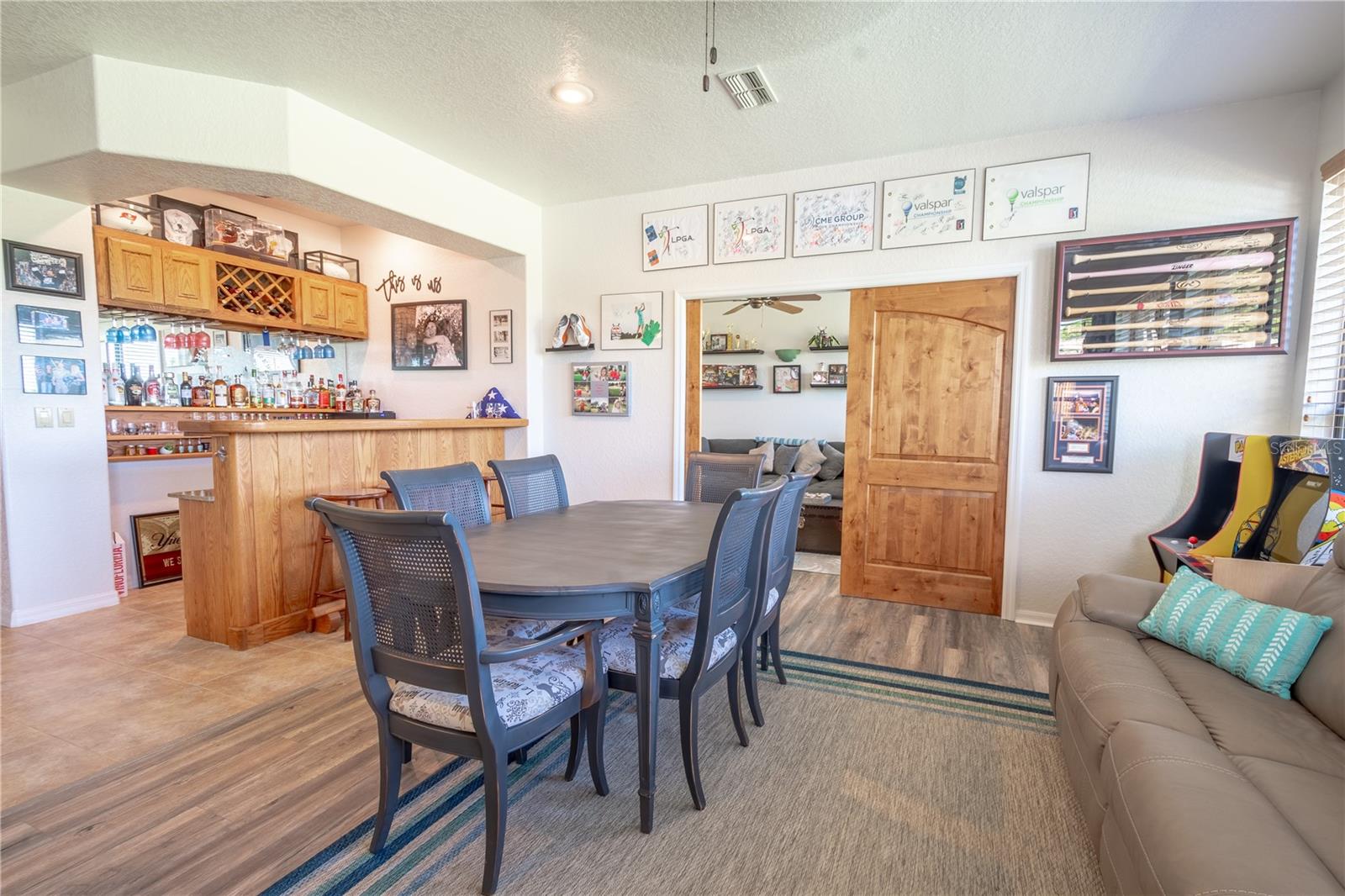 Listing photo id 13 for 10177 Sunburst Court