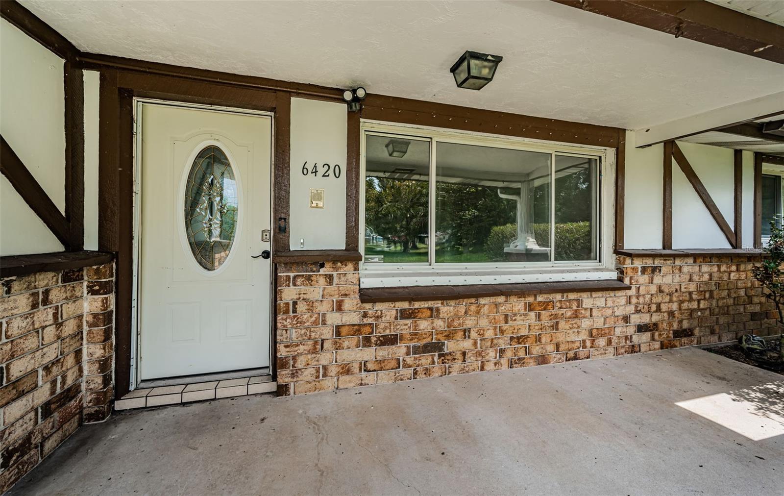 Listing photo id 1 for 6420 Parkside Drive