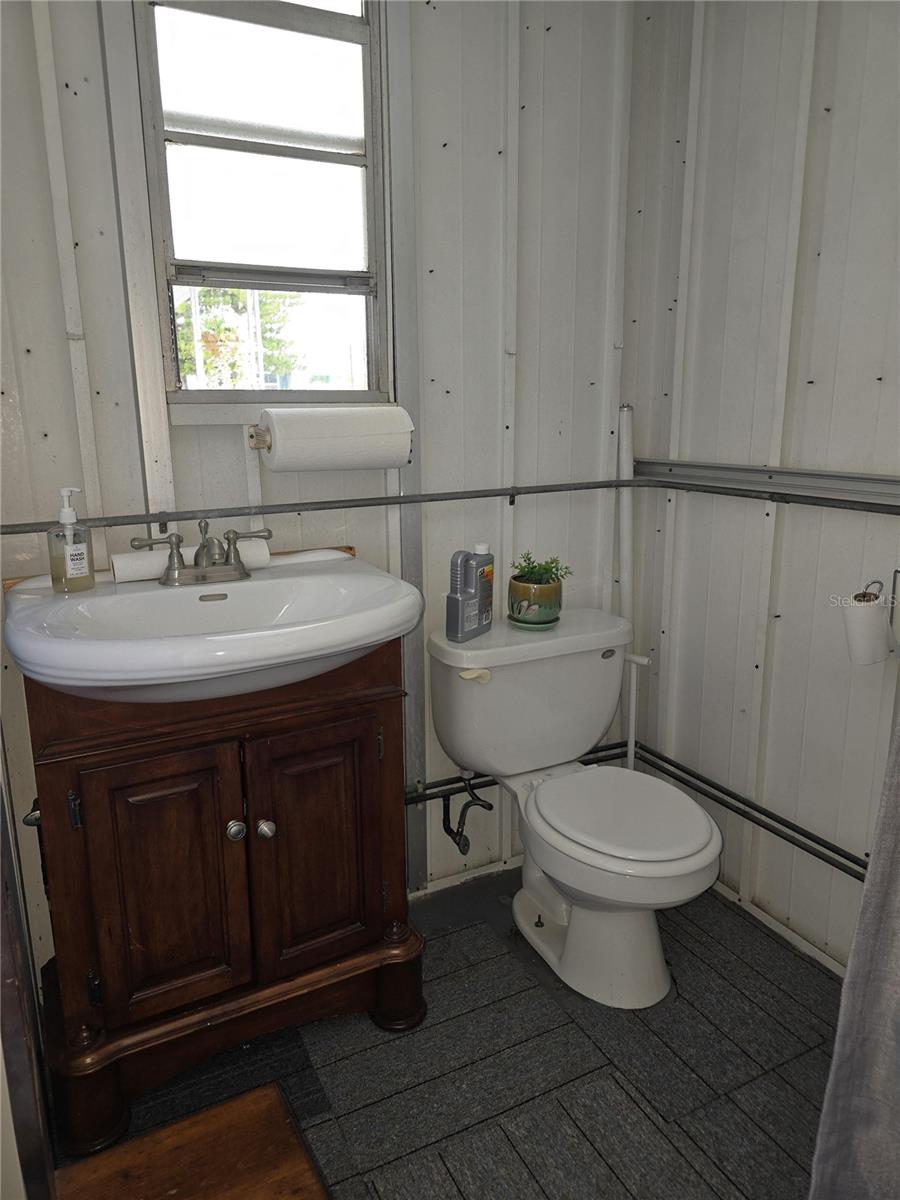 Image 42 of 45 For 1821 Shady Cove Drive