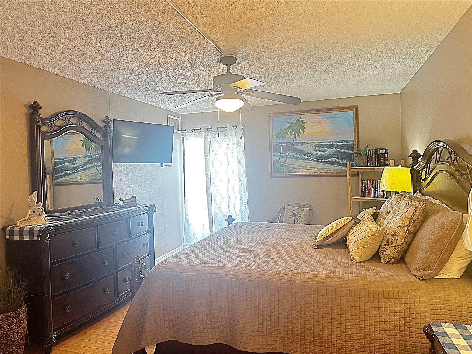 Image 16 of 44 For 800 Gulfview Boulevard 201