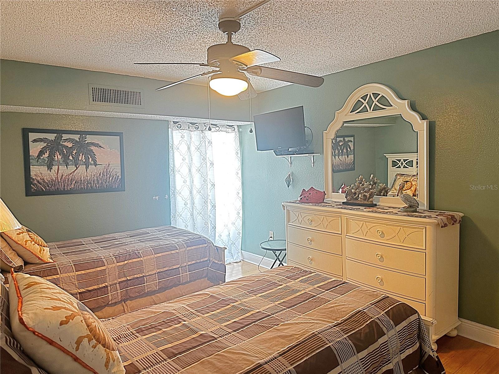 Image 22 of 44 For 800 Gulfview Boulevard 201