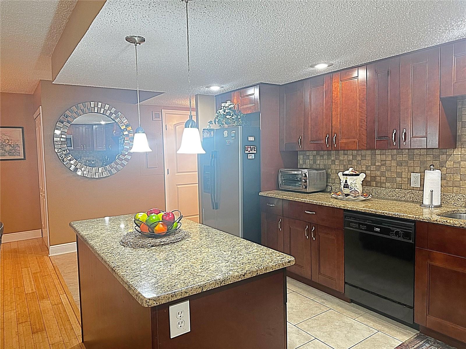 Image 3 of 44 For 800 Gulfview Boulevard 201