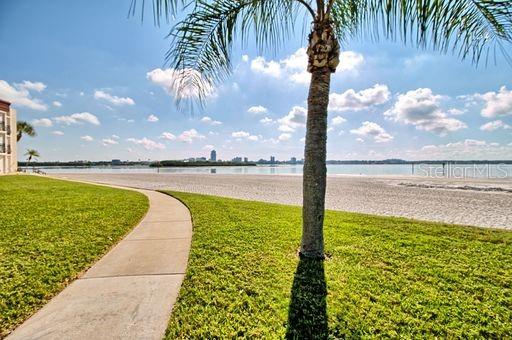 Image 34 of 44 For 800 Gulfview Boulevard 201